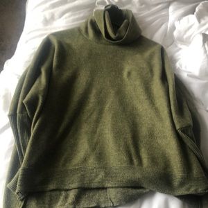 Sweater - Green - Boutique